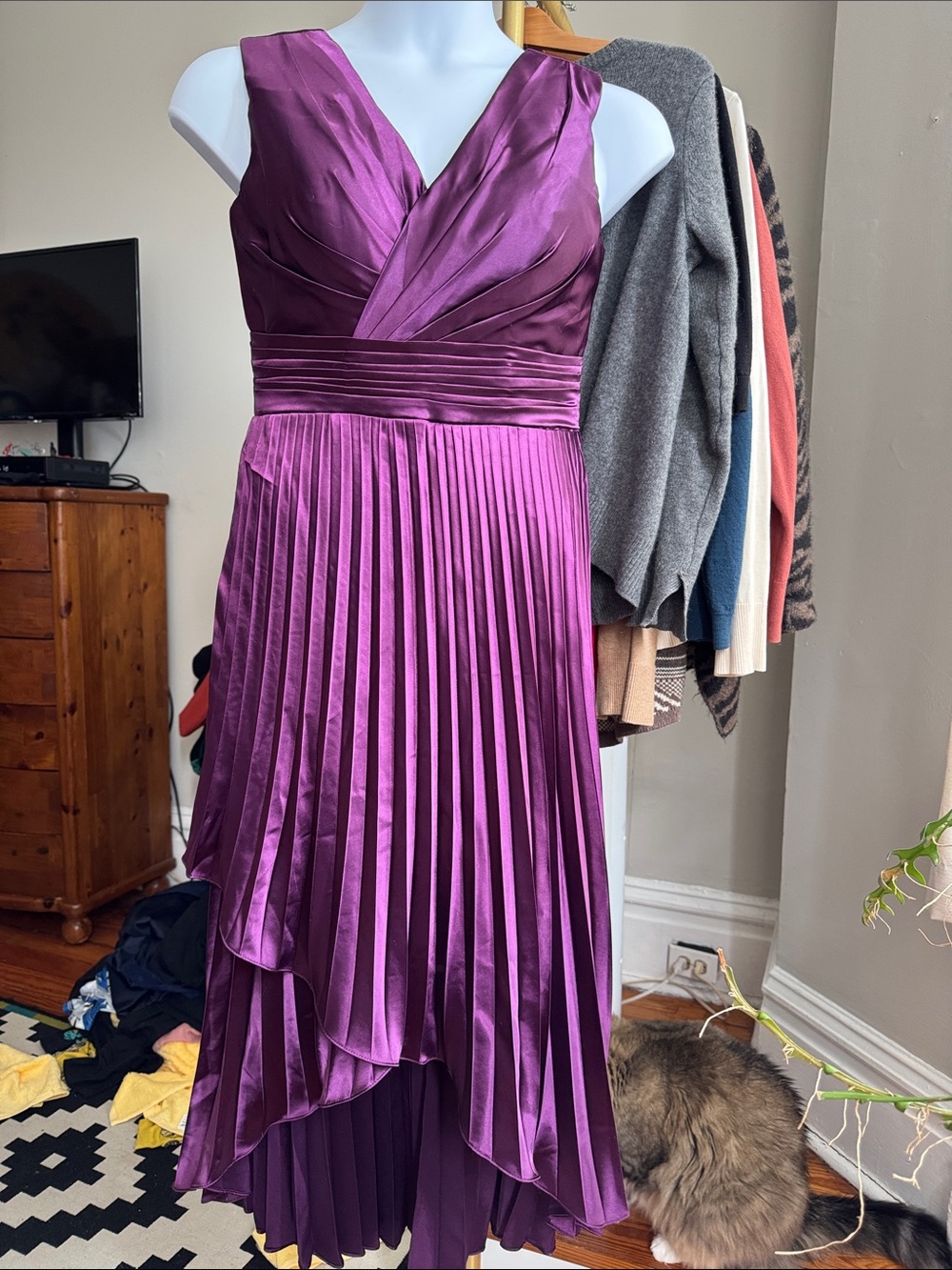 Purple Pleated V-Neck Women’s Dress sz 12